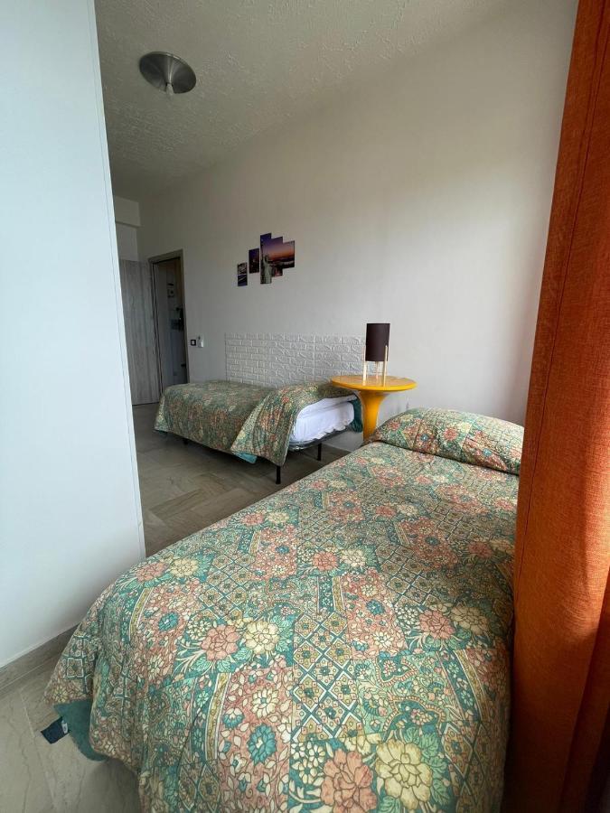 La Finestra Sul Mare B&B 크로토네 외부 사진